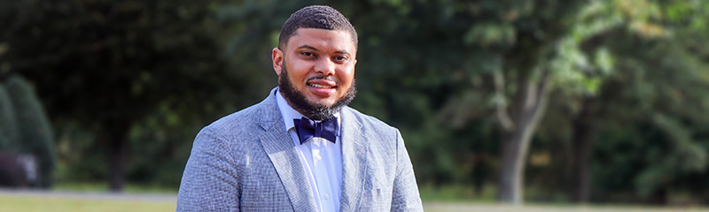 Outdoor headshot of NJM employee, Michael.